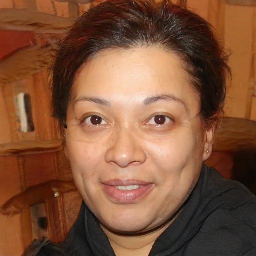 Lena F.